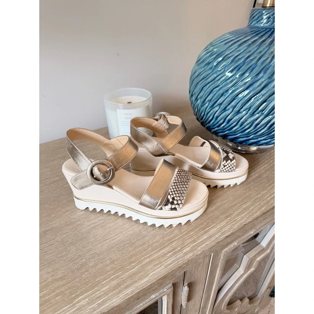Luca Grossi Platform Sandals Womens Gold Size 37 Italian Leather Wedge Buckle